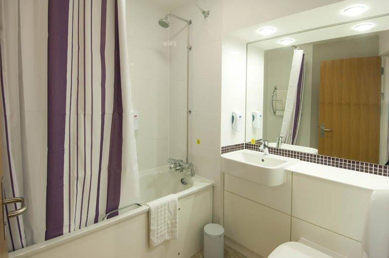 Premier Inn Glastonbury Kültér fotó